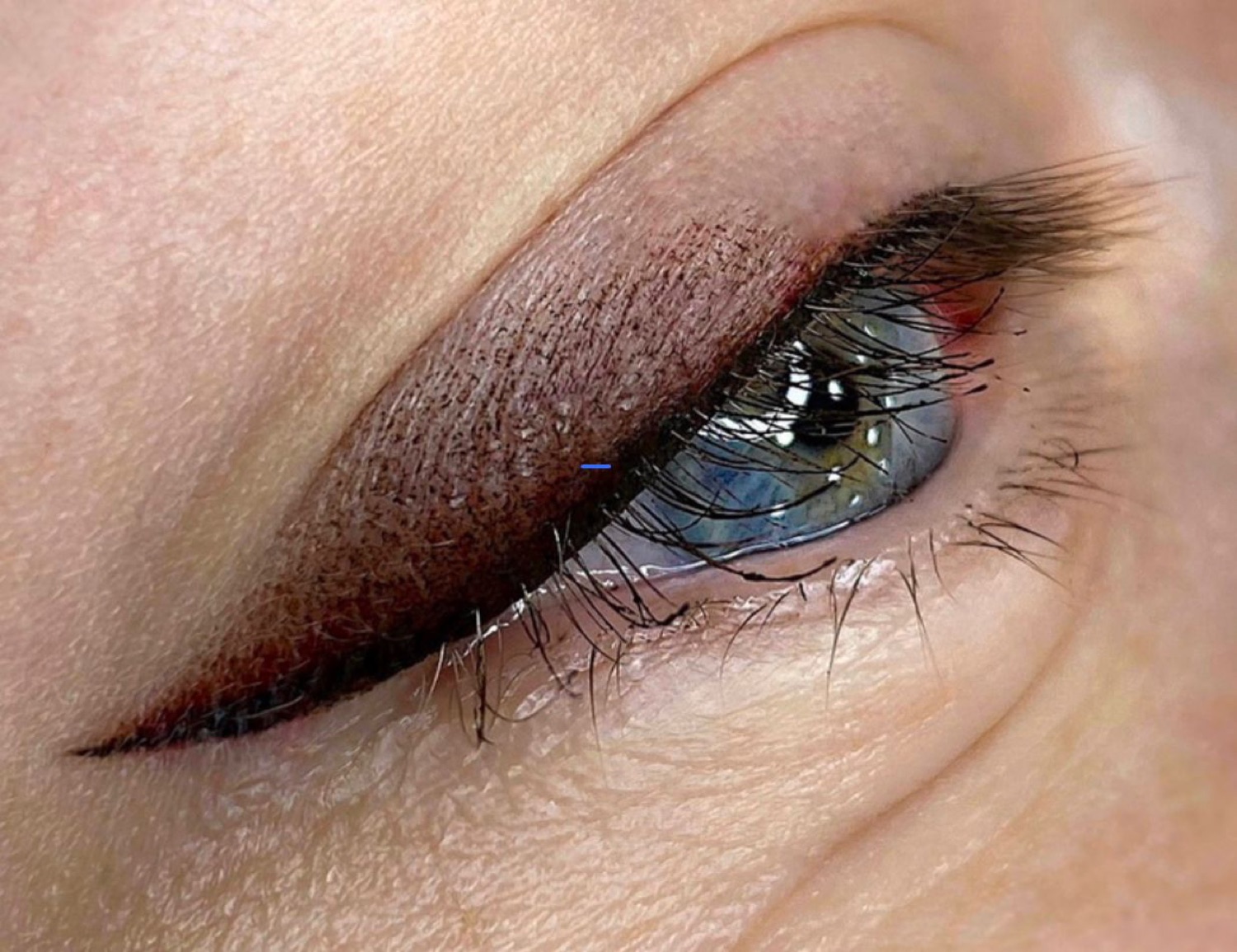 Lashline-Ergebnis mit optisch dichteren Wimpern von Finest Faces Bremen