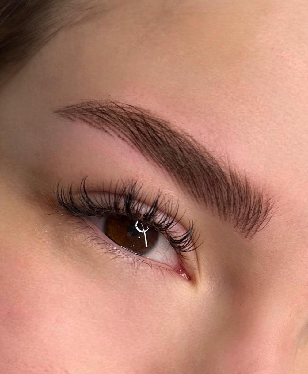 Natürliches Nano-Brows-Ergebnis von Finest Faces Bremen