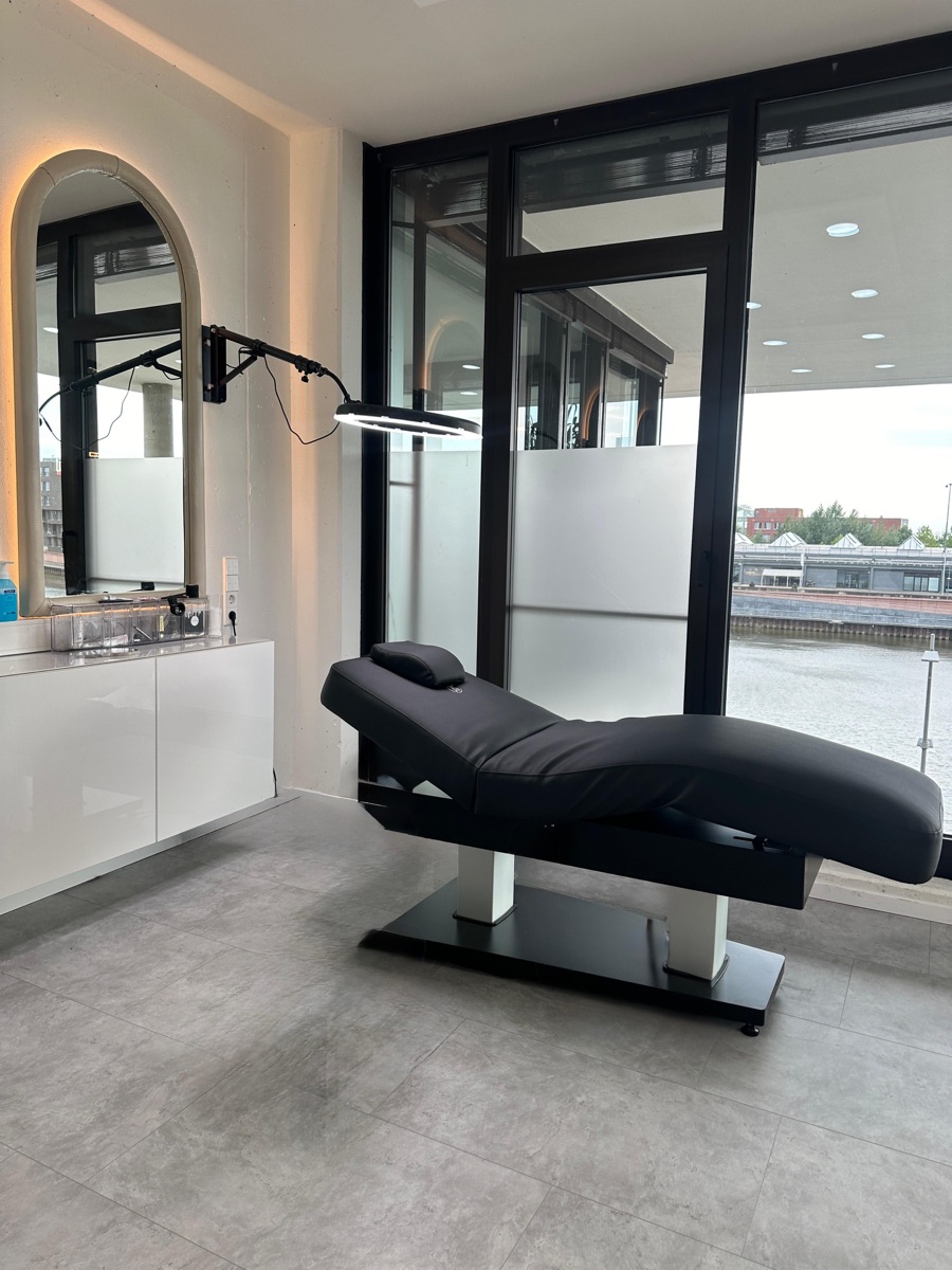 Behandlungsplatz bei Finest Faces in der Bremer Überseestadt